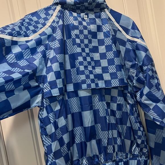 NWT $168 Sweaty Betty Pack Away Jacket Blue S M Hiking Camping Raincoats - Picture 15 of 16